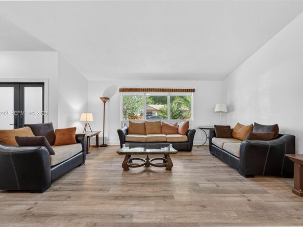 10124 SW 130th Terrace, Miami FL 33176