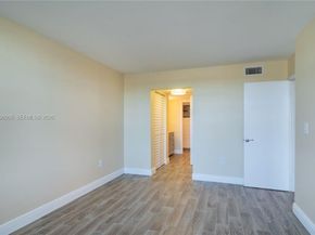 1100 Colony Point Circle 105, Pembroke Pines FL 33026