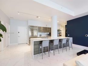 460 NE 28th Street 4002, Miami FL 33137