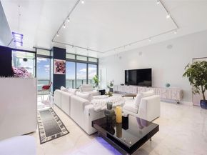 460 NE 28th Street 4002, Miami FL 33137