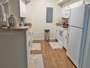 215 SW 117th Terrace 14304, Pembroke Pines FL 33025