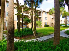 215 SW 117th Terrace 14304, Pembroke Pines FL 33025
