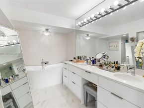 3600 Mystic Pointe Drive 1017, Aventura FL 33180
