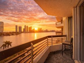 3600 Mystic Pointe Drive 1017, Aventura FL 33180