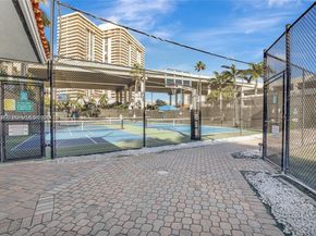 3600 Mystic Pointe Drive 1017, Aventura FL 33180