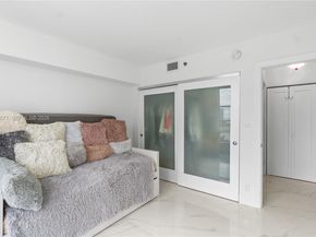 3600 Mystic Pointe Drive 1017, Aventura FL 33180
