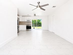 5700 SW 37 Court, Davie FL 33314