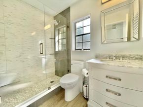 359 Prestwick Circle 2, Palm Beach Gardens FL 33418