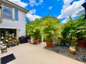 359 Prestwick Circle 2, Palm Beach Gardens FL 33418