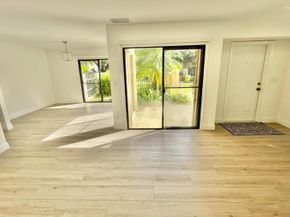 359 Prestwick Circle 2, Palm Beach Gardens FL 33418