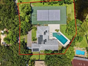 251 NW 104th Avenue, Coral Springs FL 33071