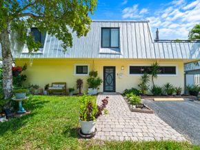 1351 NE 40th Place, Oakland Park FL 33334