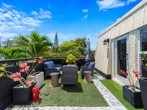 1351 NE 40th Place, Oakland Park FL 33334
