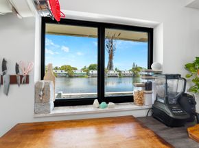 1351 NE 40th Place, Oakland Park FL 33334