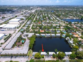 1351 NE 40th Place, Oakland Park FL 33334