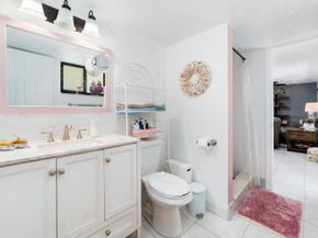 1351 NE 40th Place, Oakland Park FL 33334