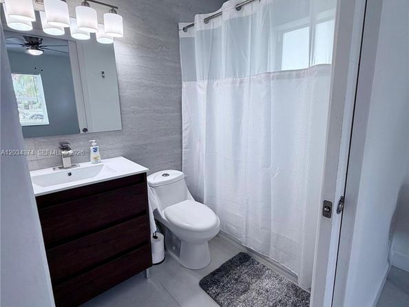 4701 N Andrews Avenue, Oakland Park FL 33309
