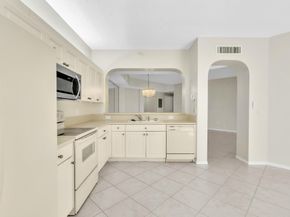 7775 Southampton Terrace 307, Tamarac FL 33321
