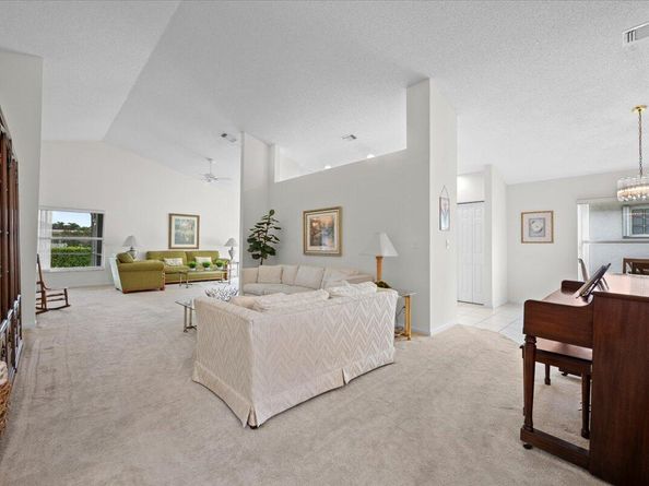 3549 Dora Lane, West Palm Beach FL 33417
