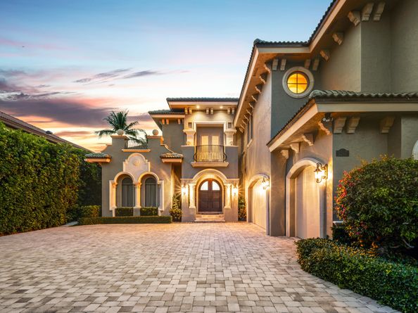 1207 N Atlantic Drive, Lantana FL 33462