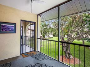 321 Pine Ridge Circle C2, Greenacres FL 33463