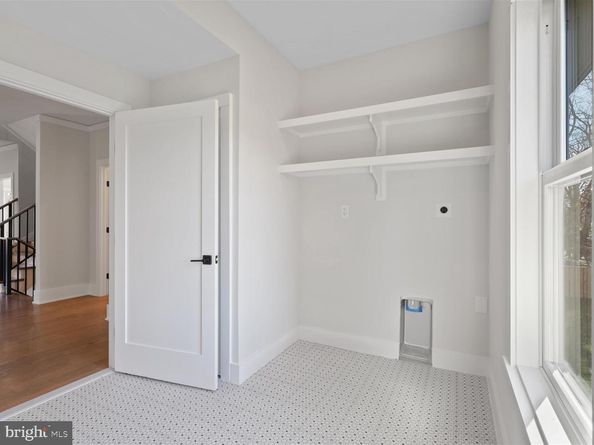 616 Gibson Circle SW, Vienna VA 22180