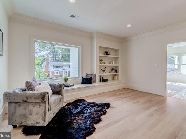 616 Gibson Circle SW, Vienna VA 22180