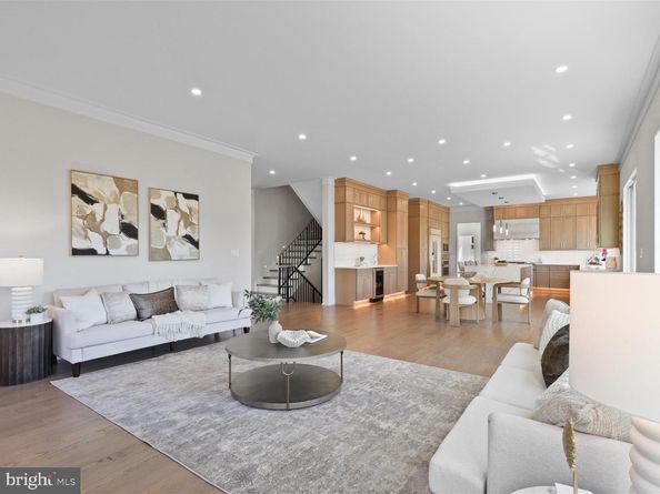 616 Gibson Circle SW, Vienna VA 22180