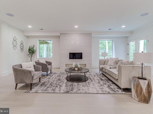 616 Gibson Circle SW, Vienna VA 22180