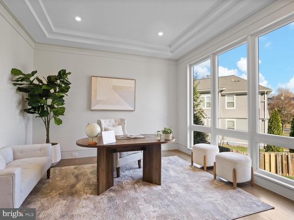 616 Gibson Circle SW, Vienna VA 22180