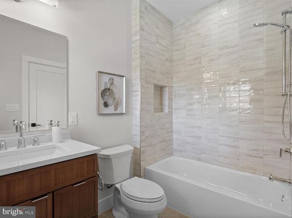 616 Gibson Circle SW, Vienna VA 22180