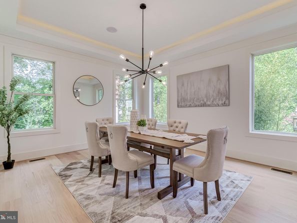 616 Gibson Circle SW, Vienna VA 22180