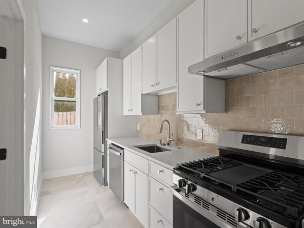 616 Gibson Circle SW, Vienna VA 22180