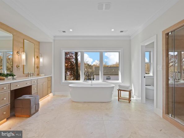 616 Gibson Circle SW, Vienna VA 22180