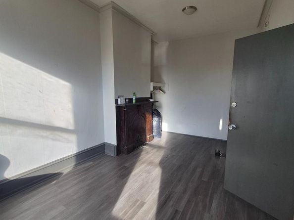 2009 E Allegheny Avenue, Philadelphia PA 19134