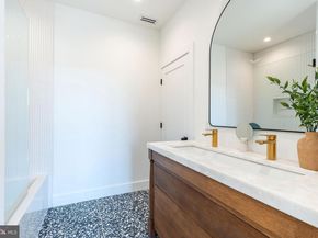112 Righter Street, Philadelphia PA 19128
