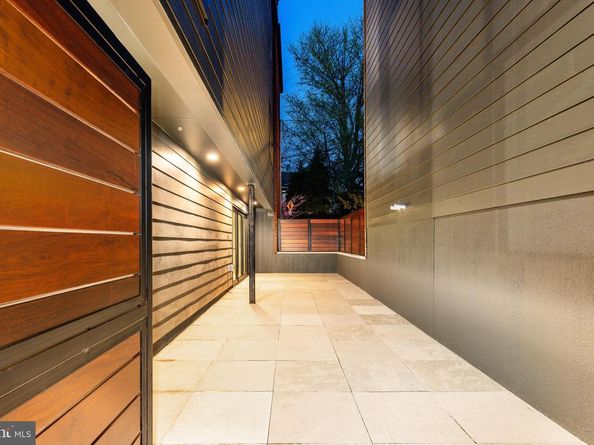 112 Righter Street, Philadelphia PA 19128