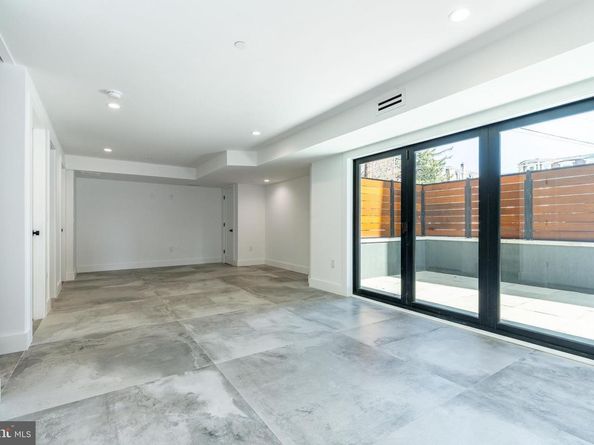 112 Righter Street, Philadelphia PA 19128