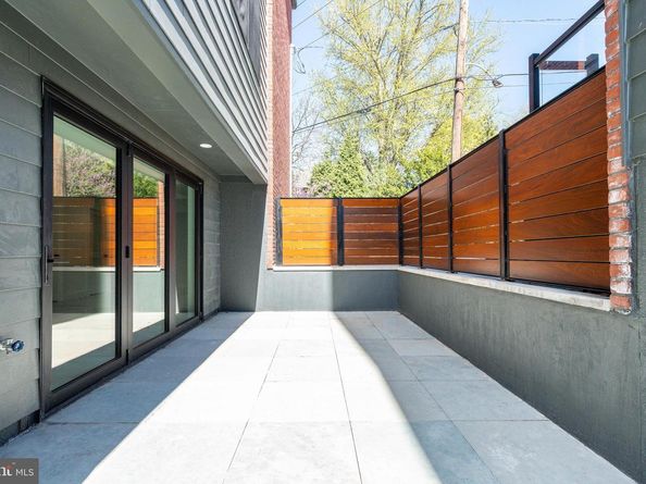 112 Righter Street, Philadelphia PA 19128