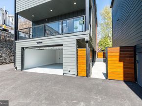 112 Righter Street, Philadelphia PA 19128