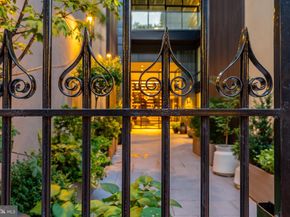 223 S 6TH Street 302, Philadelphia PA 19106