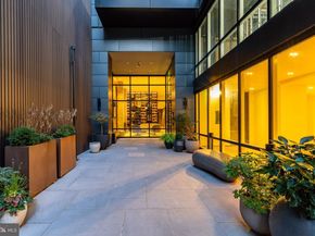 223 S 6TH Street 302, Philadelphia PA 19106