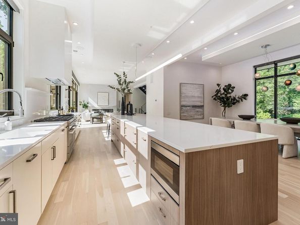 3632 36TH Road N, Arlington VA 22207