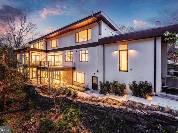 3632 36TH Road N, Arlington VA 22207