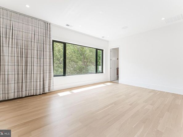 3632 36TH Road N, Arlington VA 22207