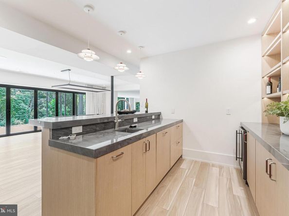 3632 36TH Road N, Arlington VA 22207