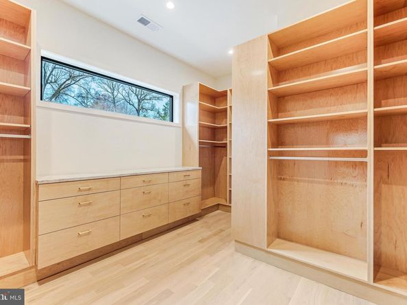 3632 36TH Road N, Arlington VA 22207