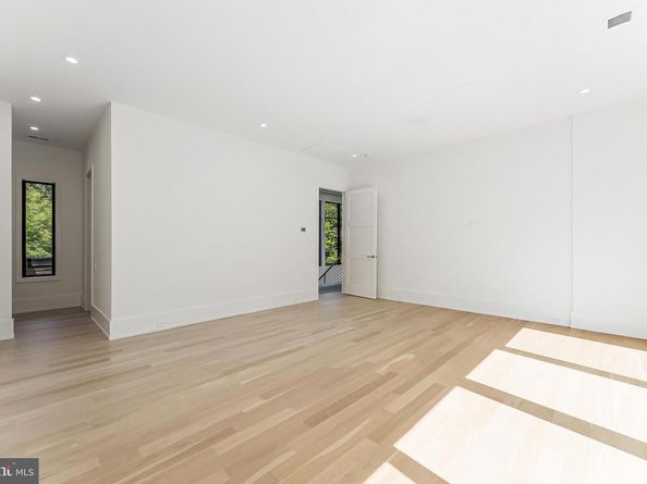 3632 36TH Road N, Arlington VA 22207