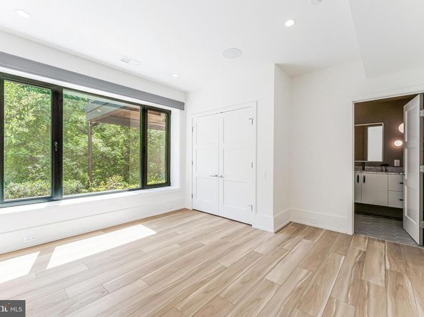 3632 36TH Road N, Arlington VA 22207