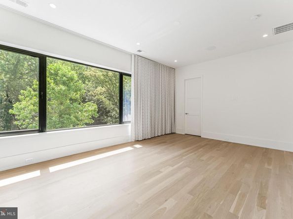 3632 36TH Road N, Arlington VA 22207